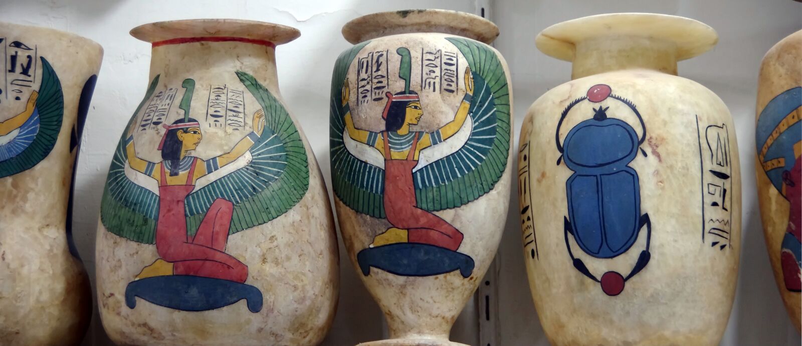 Pentax K-5 sample photo. Egypt, bazaar, vases photography