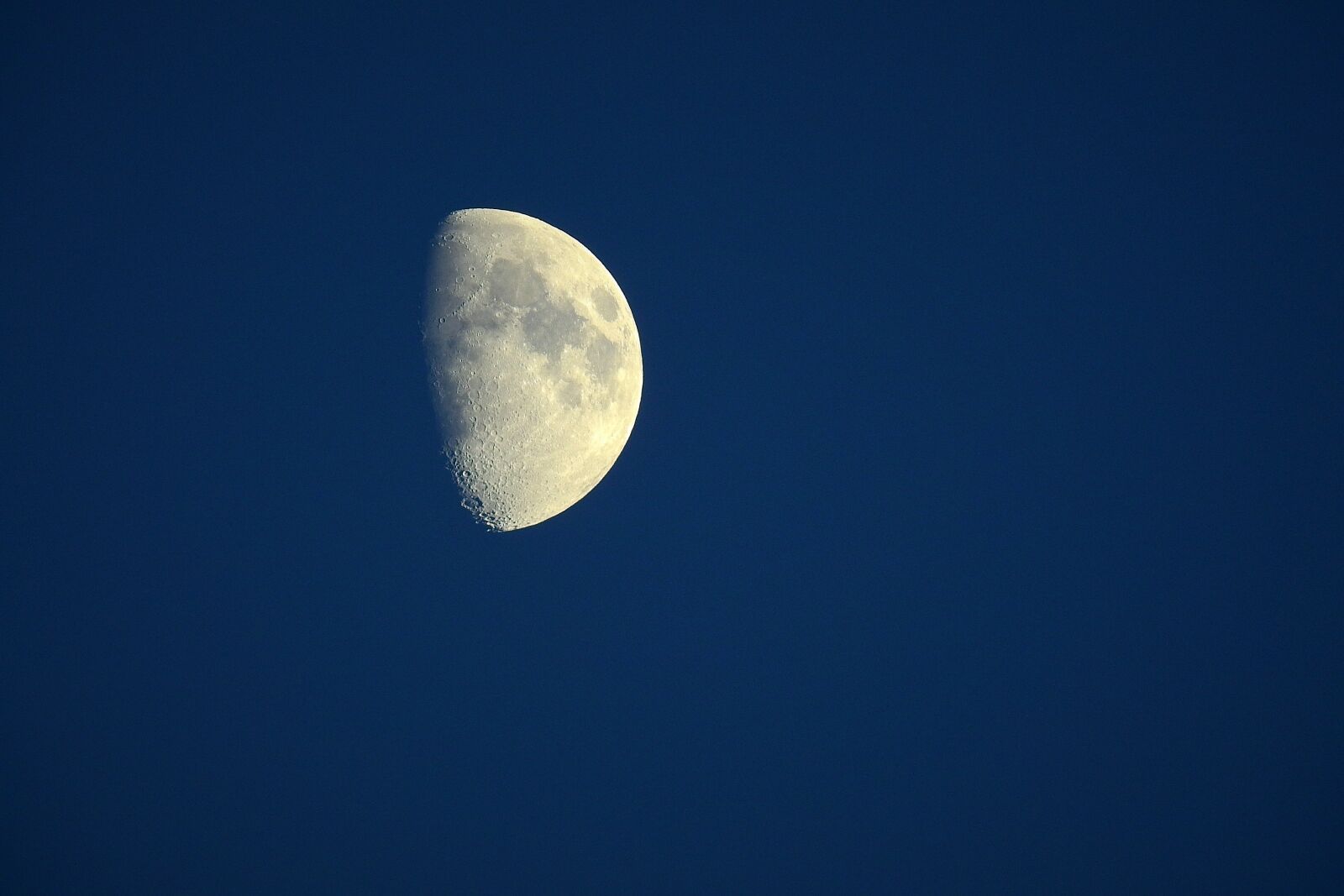Nikon Coolpix P900 sample photo. Moon, night, sky photography