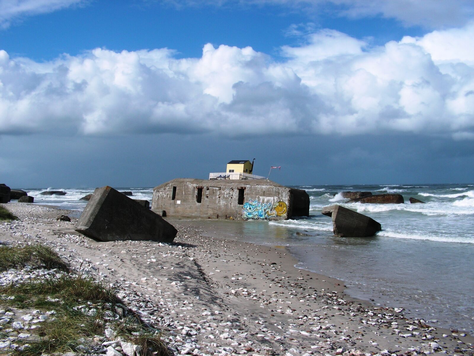 KONICA MINOLTA DiMAGE Z20 sample photo. Denmark, bunker, north sea photography