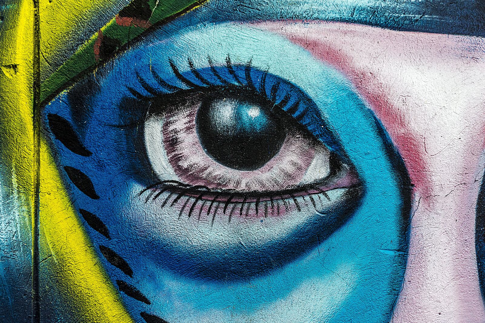 Canon EOS 1100D (EOS Rebel T3 / EOS Kiss X50) sample photo. Background, street art, graffiti photography