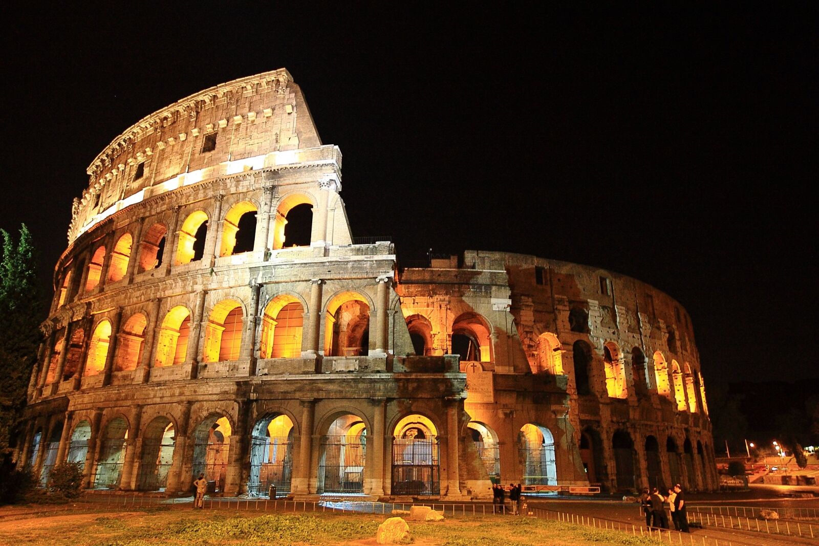 Canon EOS-1D Mark III sample photo. The colosseum, italy, roman photography