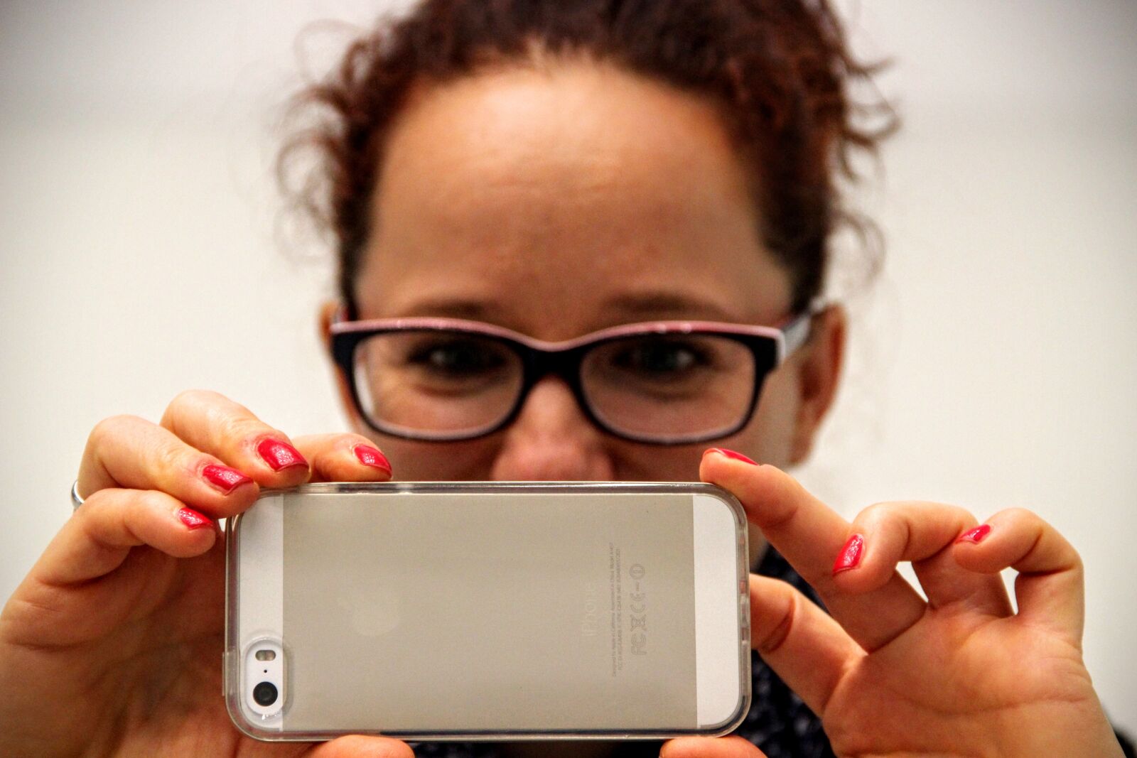 Canon EOS 600D (Rebel EOS T3i / EOS Kiss X5) sample photo. Woman, photograph, iphone photography