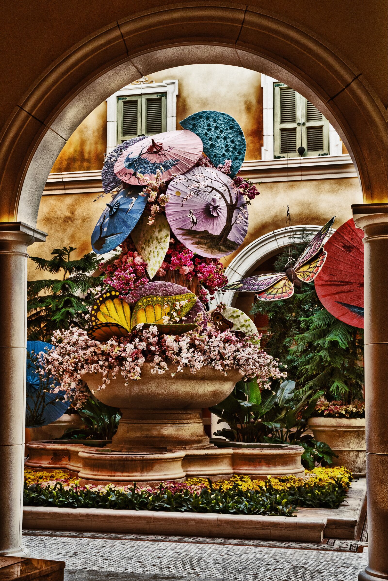 Canon EF 24-70mm F2.8L II USM sample photo. Architecture, decoration, art photography
