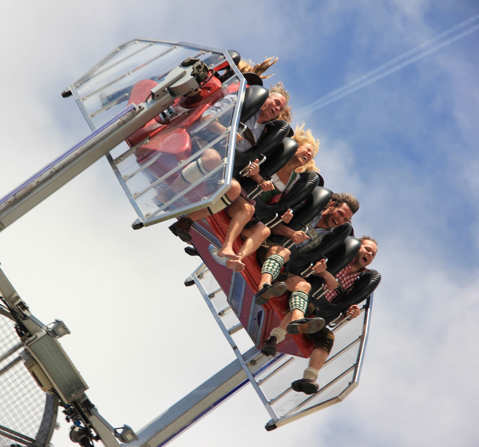 Canon EOS 550D (EOS Rebel T2i / EOS Kiss X4) sample photo. Sky, carousel, entertainment photography
