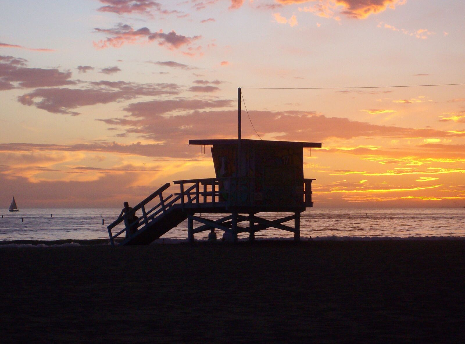 Vivitar ViviCam 7340 sample photo. Baywatch, sunset, beach photography