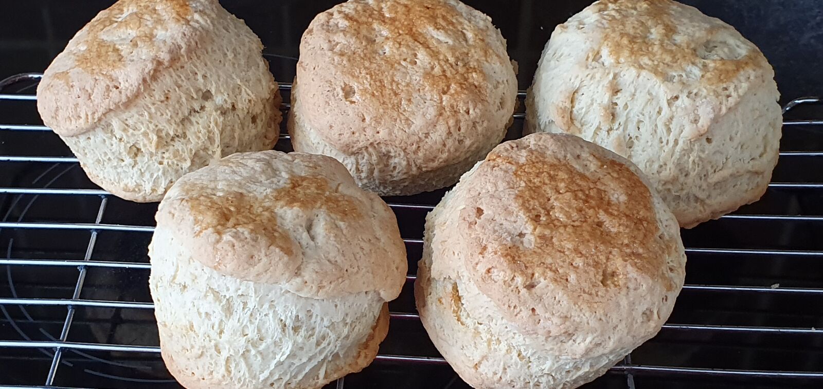 Samsung Galaxy S10 sample photo. Scones, freshly baked, breakfast photography