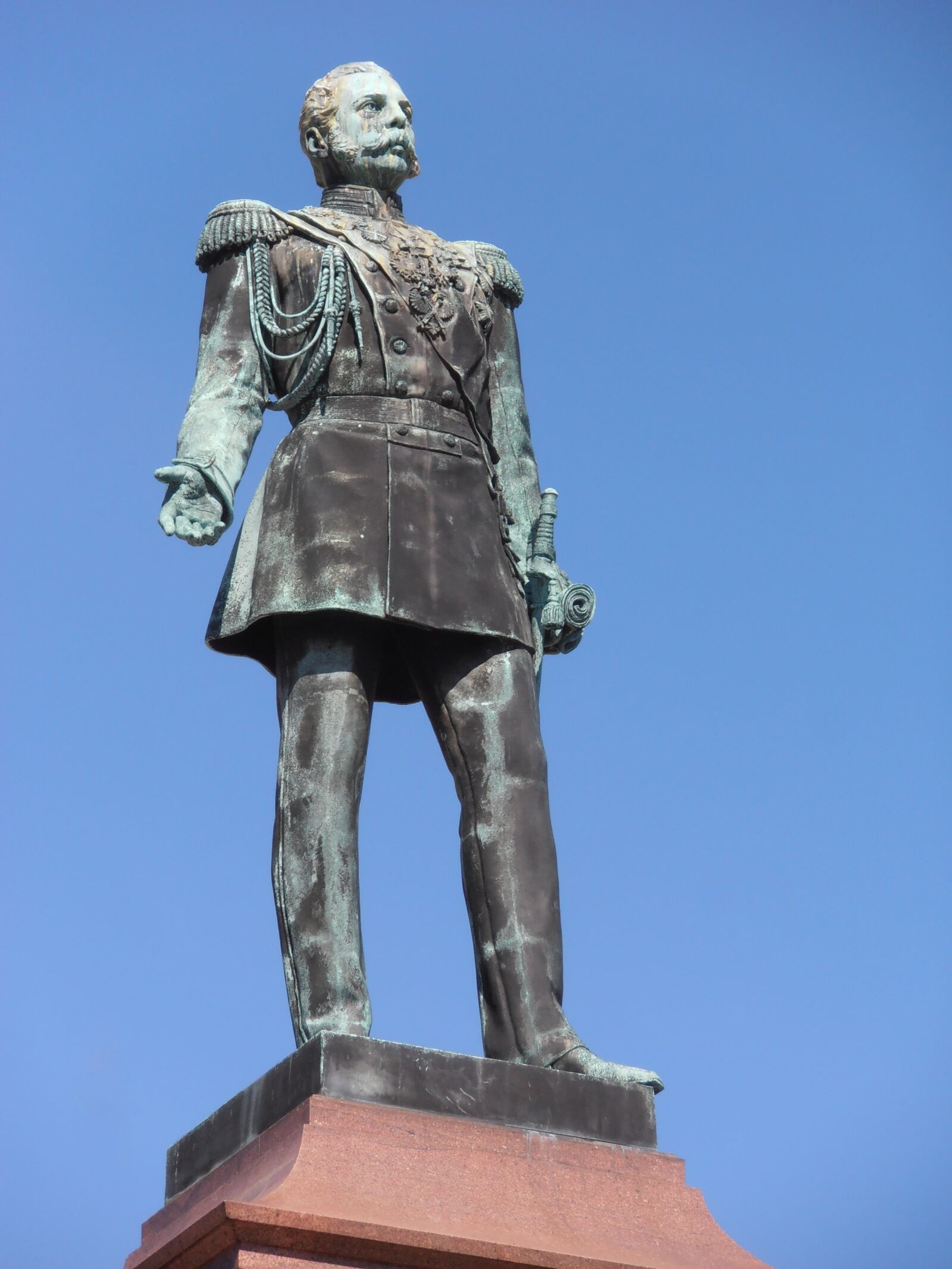 Olympus VR310,D720 sample photo. Statue, sculpture, monument photography