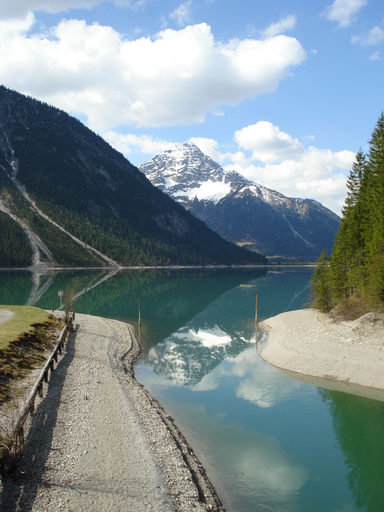 Sony DSC-W55 sample photo. Landscape, lake, mirroring photography