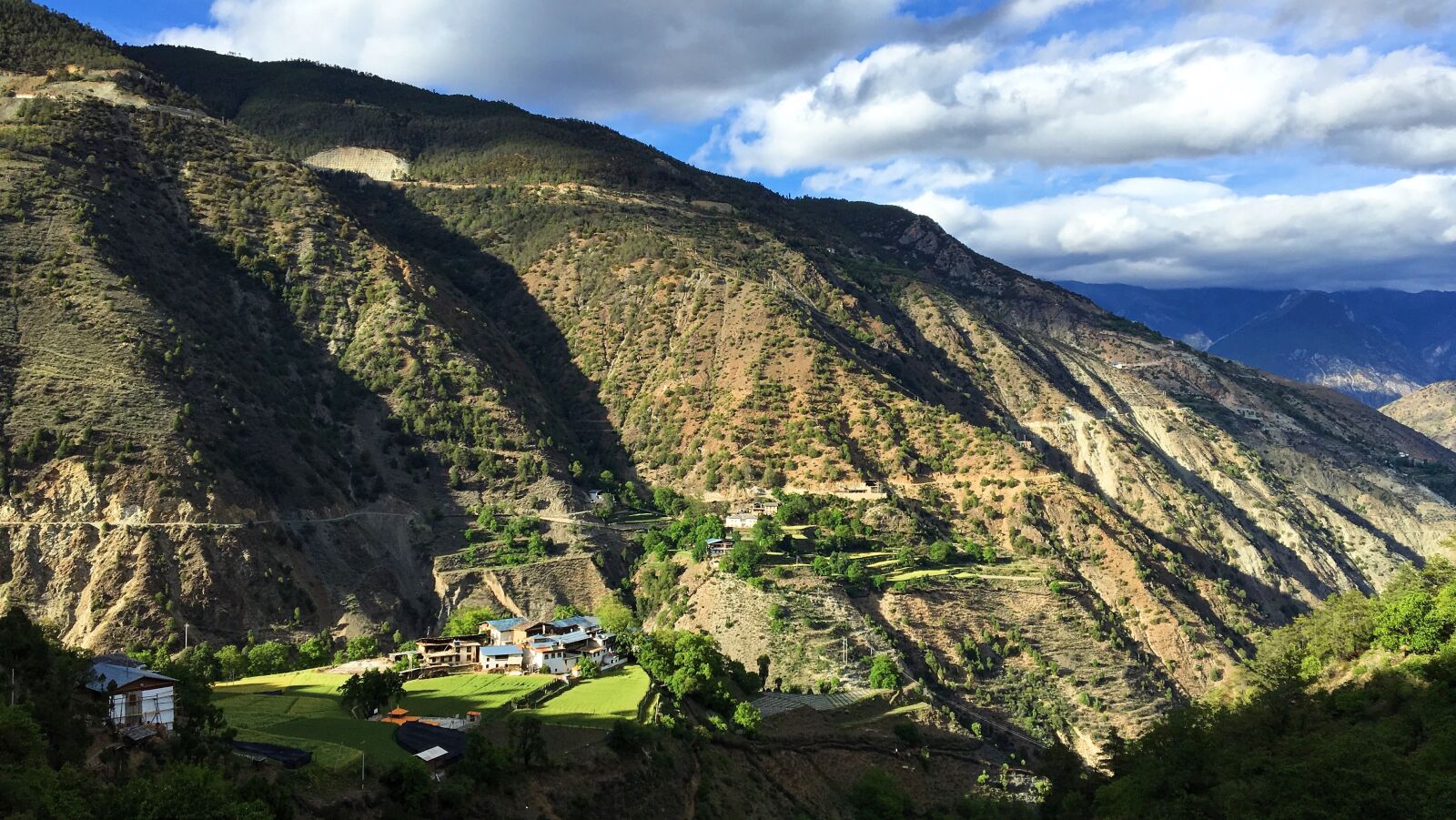 Apple iPhone 6s sample photo. Sunshine, mountain, plateau photography
