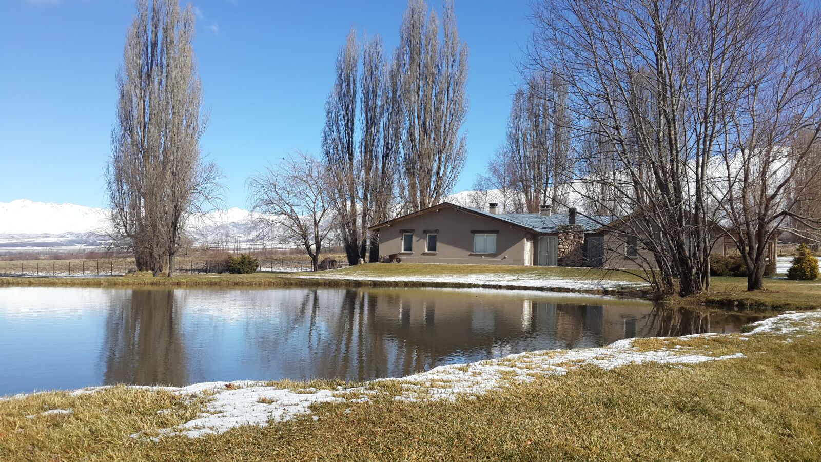 Samsung Galaxy S4 sample photo. House, landscape, peaceful photography