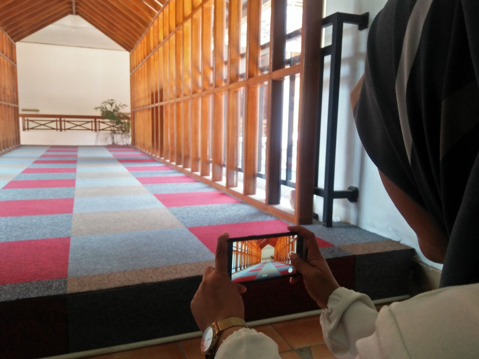 OPPO A37fw-International sample photo. Lorong, selasar, gedung photography