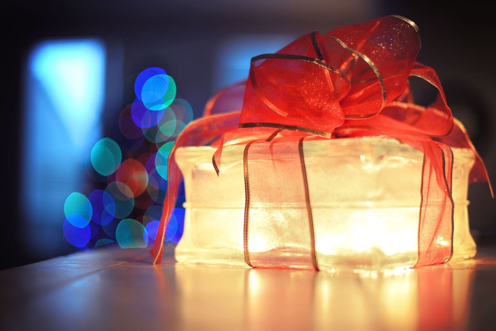 Nikon D600 sample photo. Gift, light, packaging, party photography