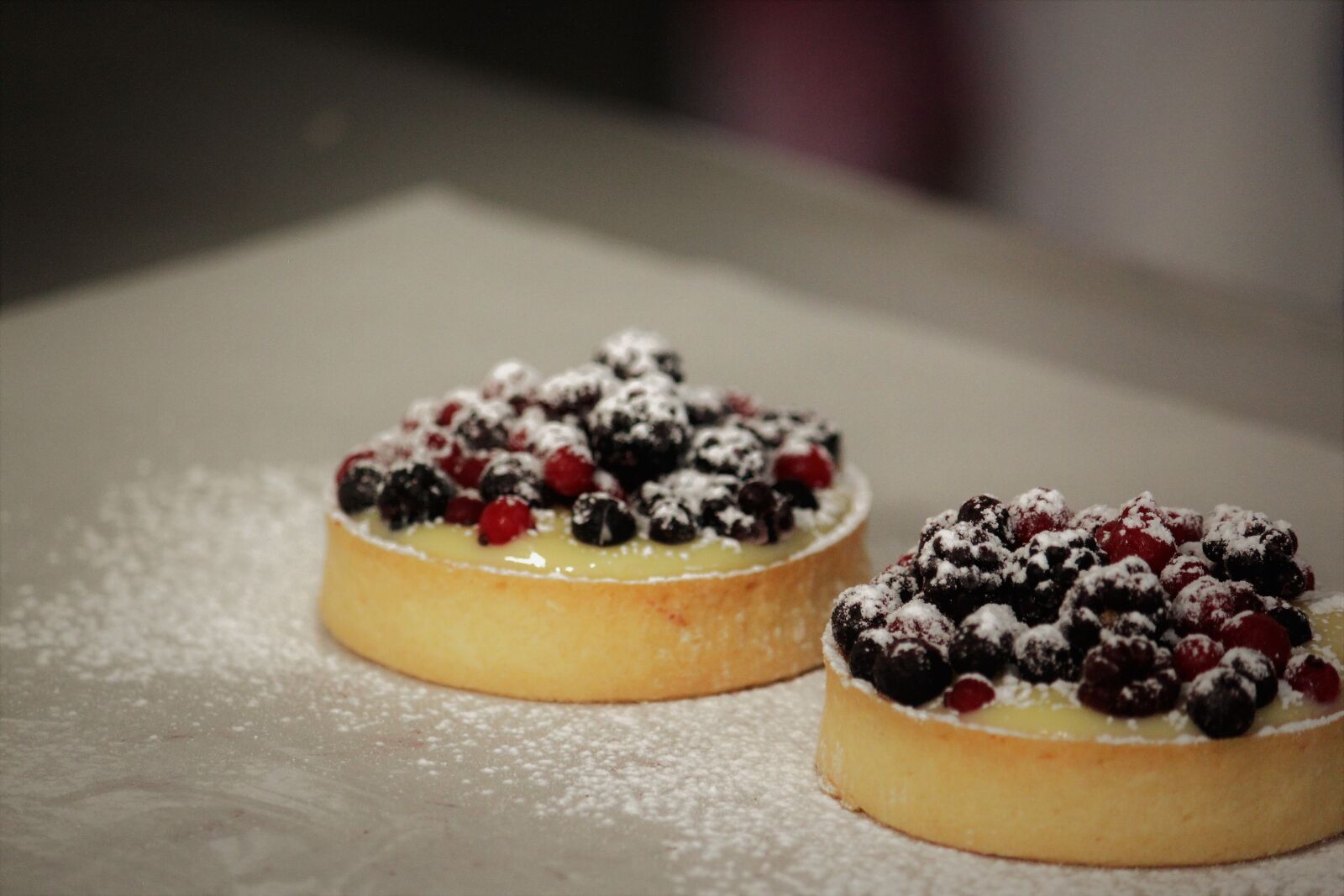 Canon EOS 500D (EOS Rebel T1i / EOS Kiss X3) sample photo. Pastry, soft fruits, cupcakes photography