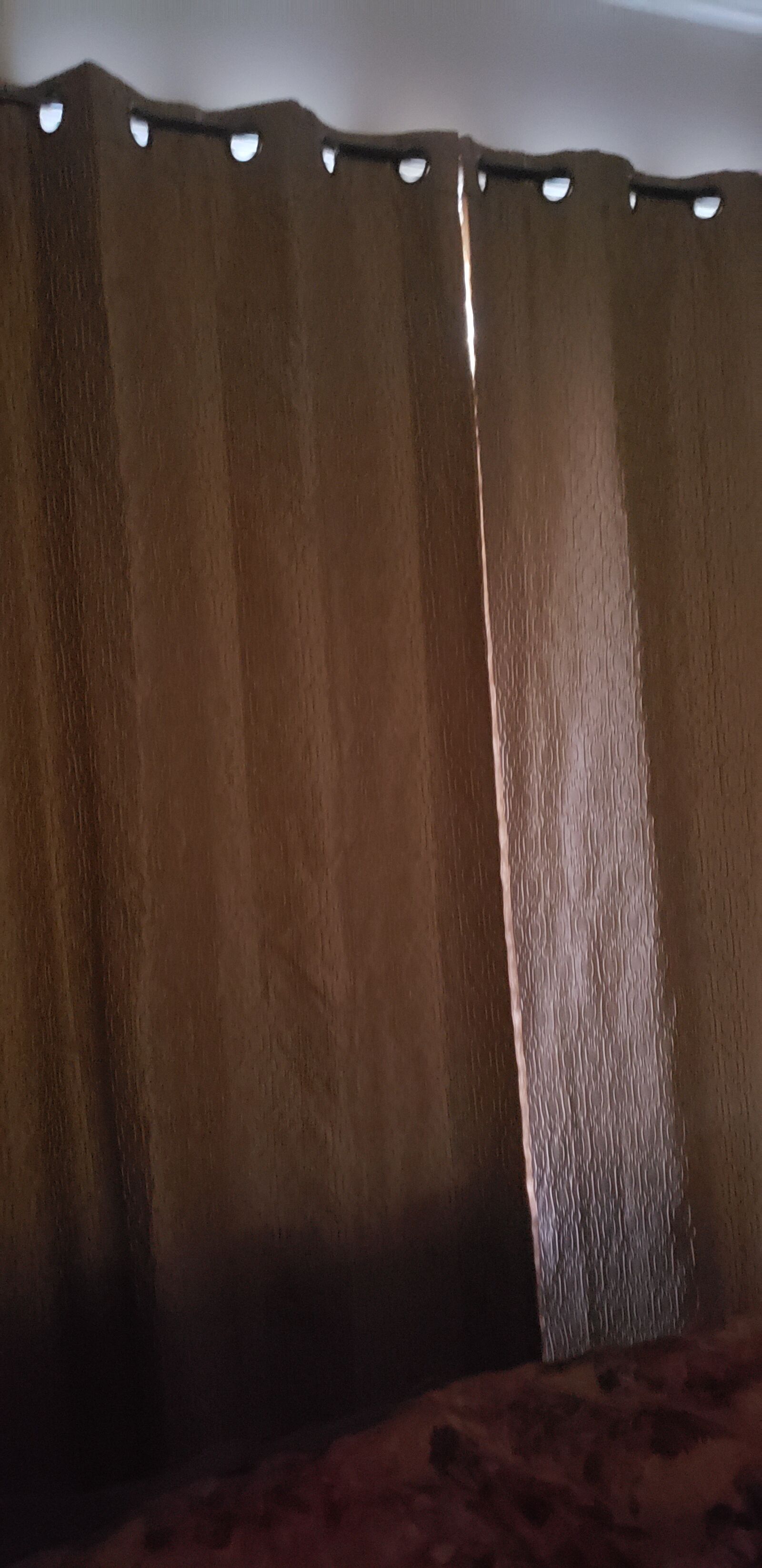 Samsung Galaxy S9+ sample photo. Light, peek, drapes photography