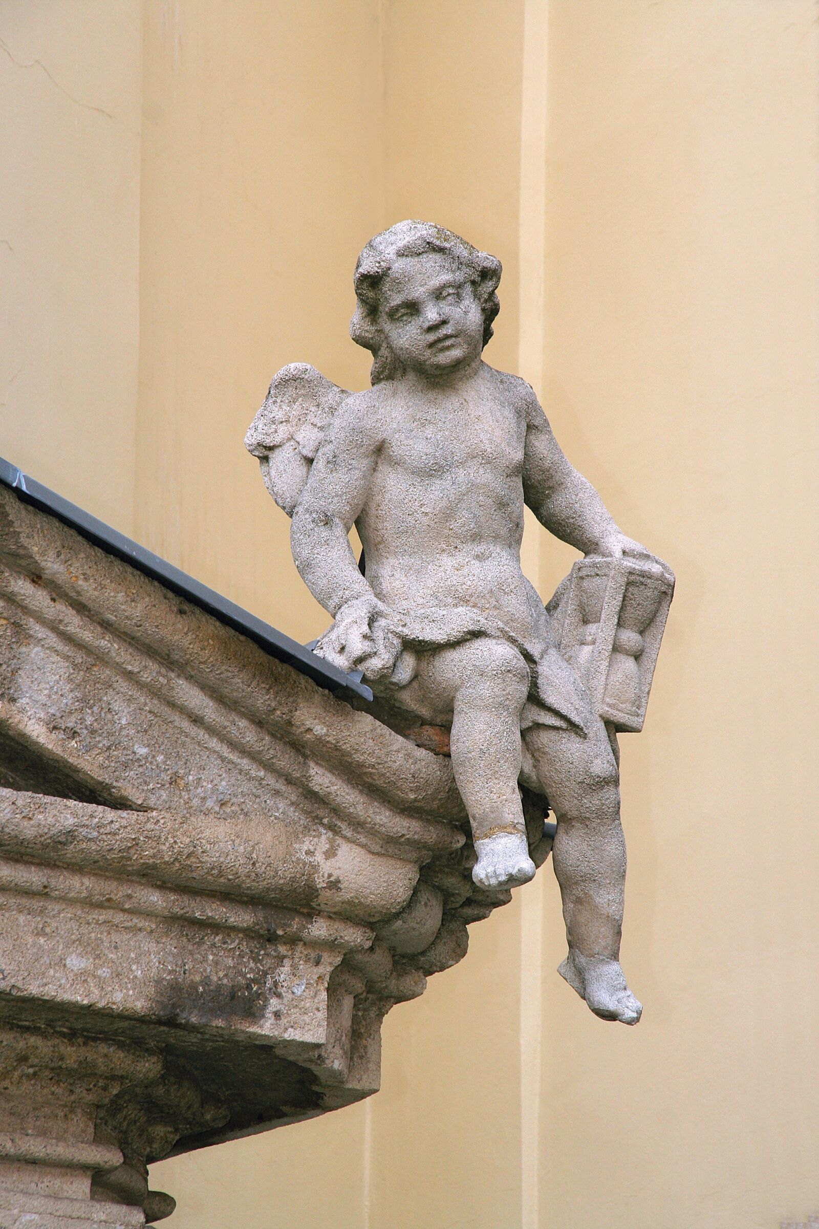 Canon EOS 350D (EOS Digital Rebel XT / EOS Kiss Digital N) sample photo. Angel, the basilica of photography