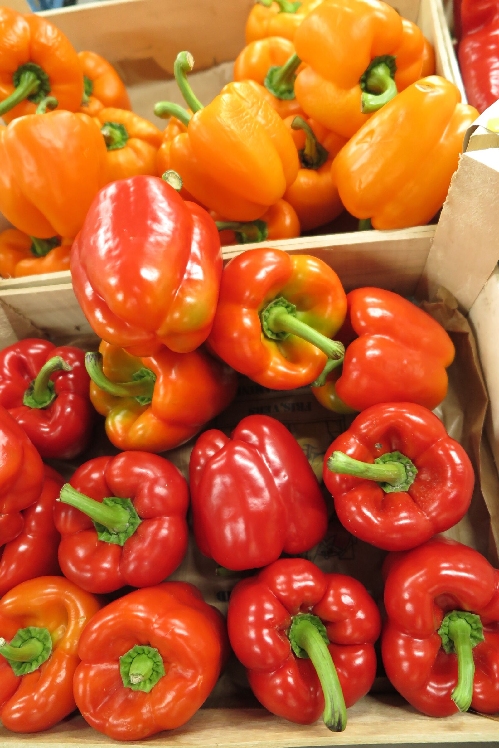 Canon PowerShot G1 X Mark II sample photo. Paprika, colors, food photography