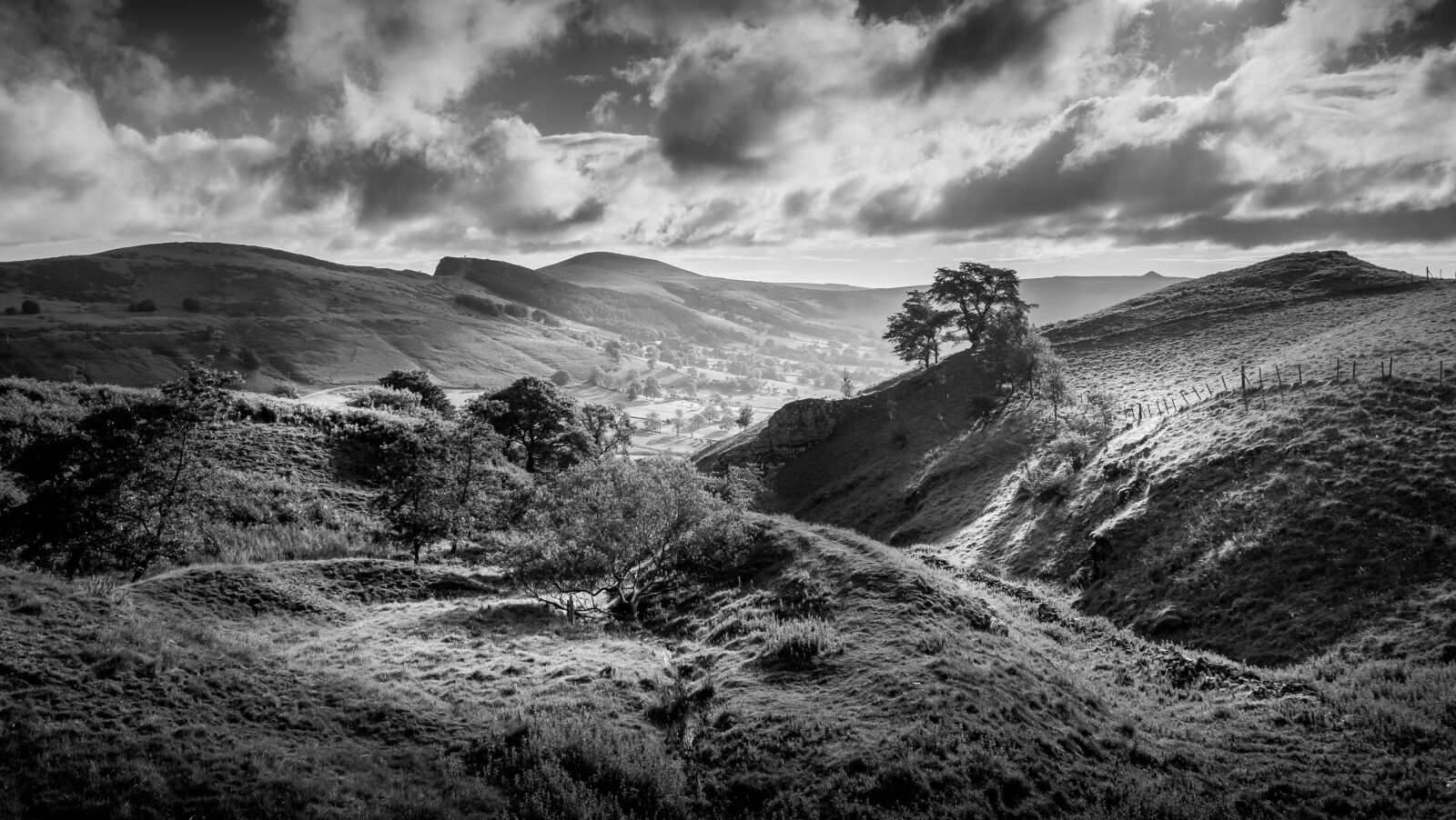 Fujifilm X-T2 + Fujifilm XF 18-55mm F2.8-4 R LM OIS sample photo. Landscape, hills, valley photography