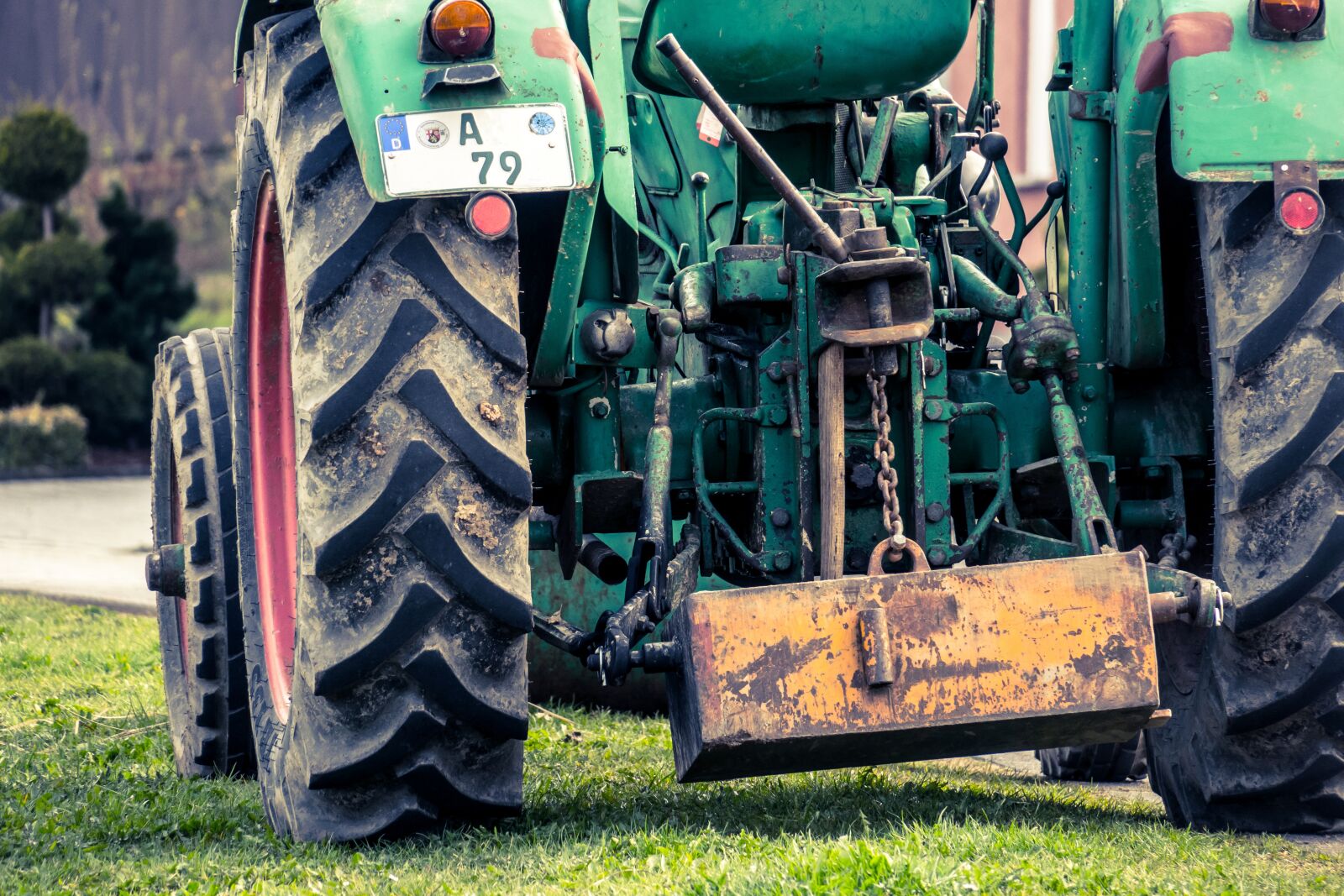 Canon PowerShot G3 X sample photo. Tractors, tractor, commercial vehicle photography