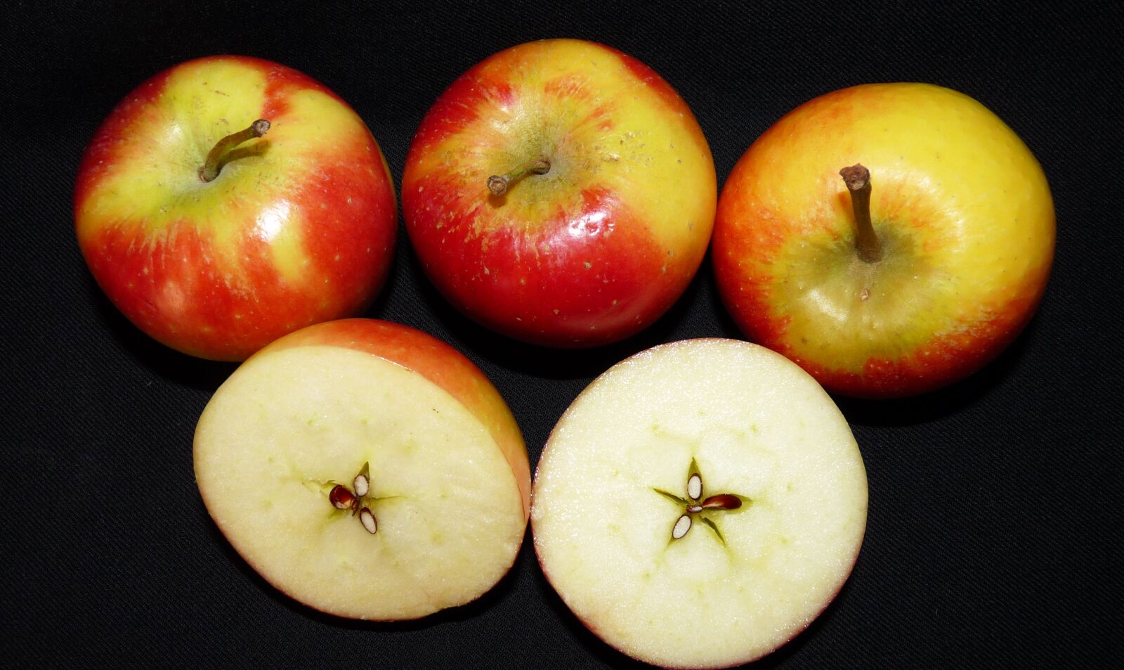 Panasonic Lumix DMC-FZ28 sample photo. Fruit, apples, fresh photography