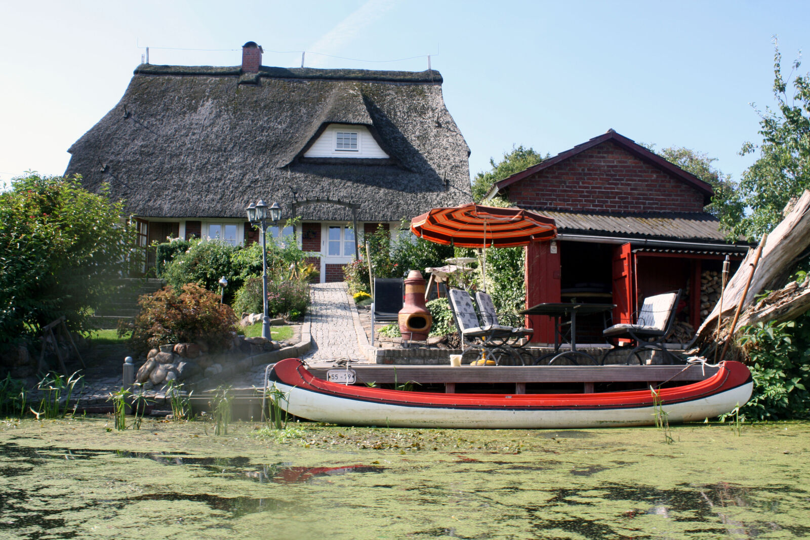Canon EOS 1000D (EOS Digital Rebel XS / EOS Kiss F) sample photo. Boat photography