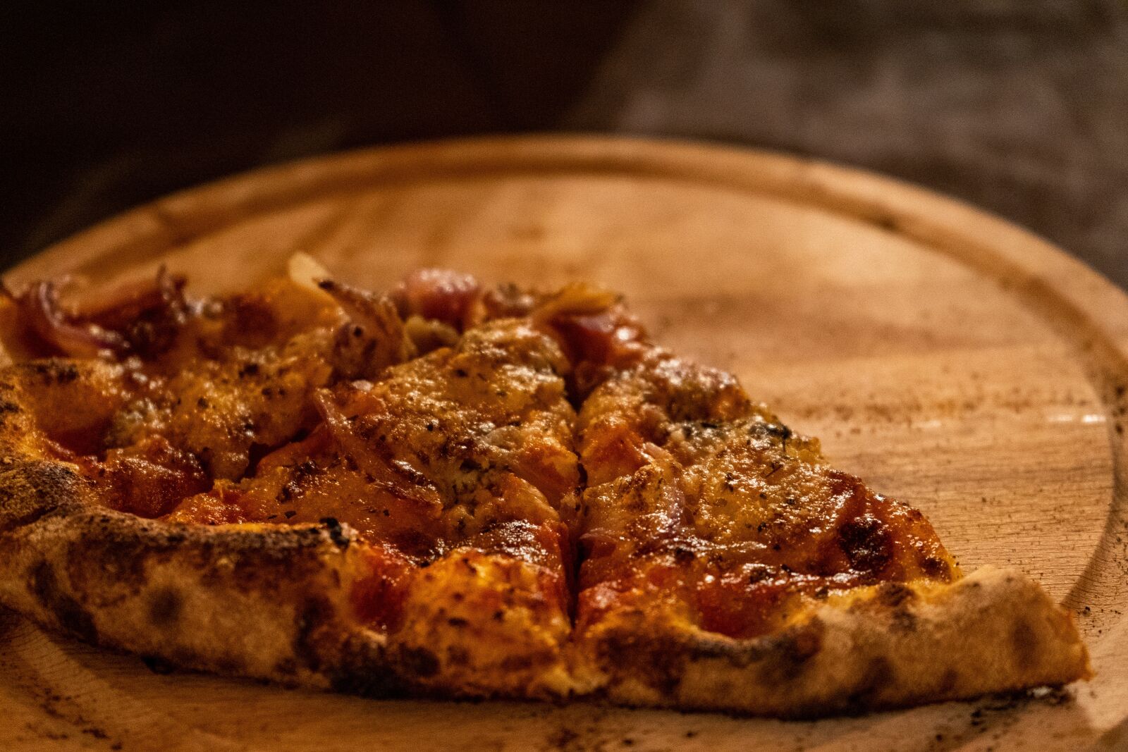 Sony FE 28-70mm F3.5-5.6 OSS sample photo. Pizza, italian, food photography