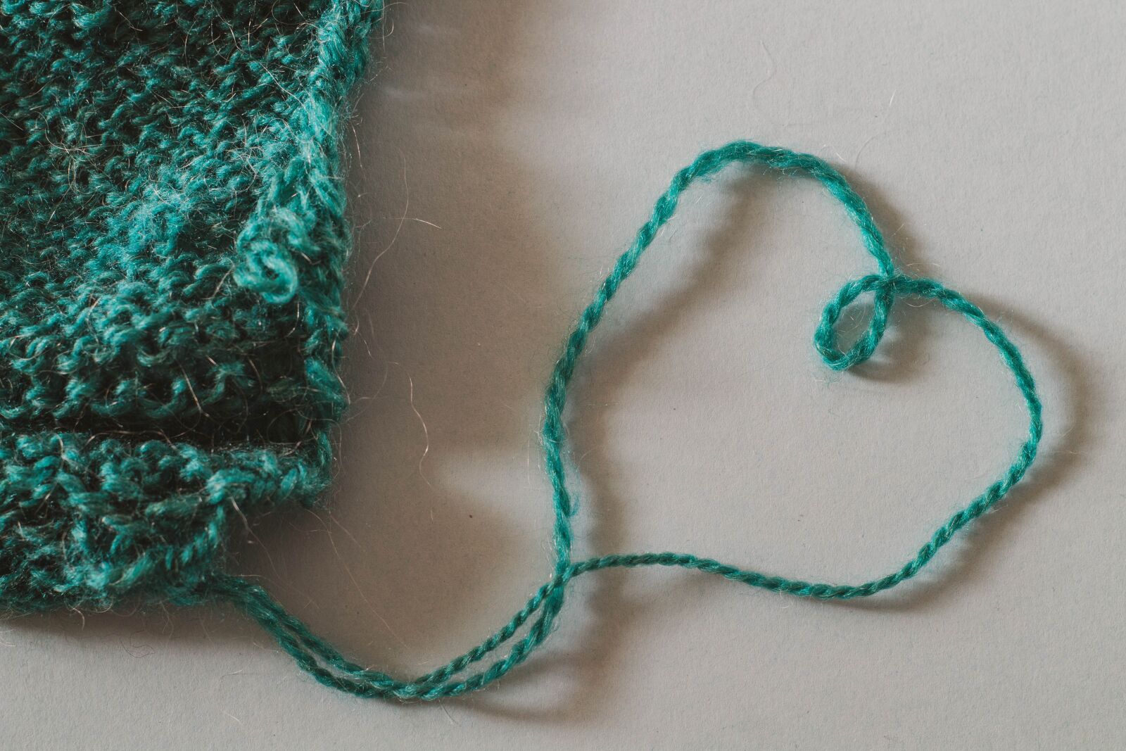 Canon EOS 1300D (EOS Rebel T6 / EOS Kiss X80) sample photo. Texture, material, knitting photography