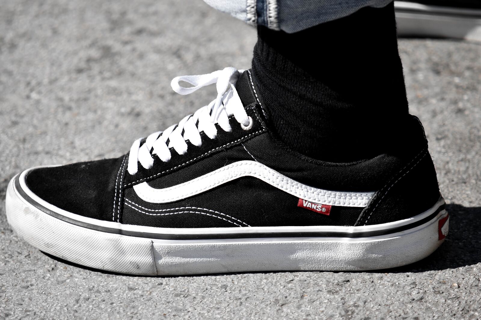 Nikon D5500 sample photo. Sneakers, foot, footwear, clothing photography