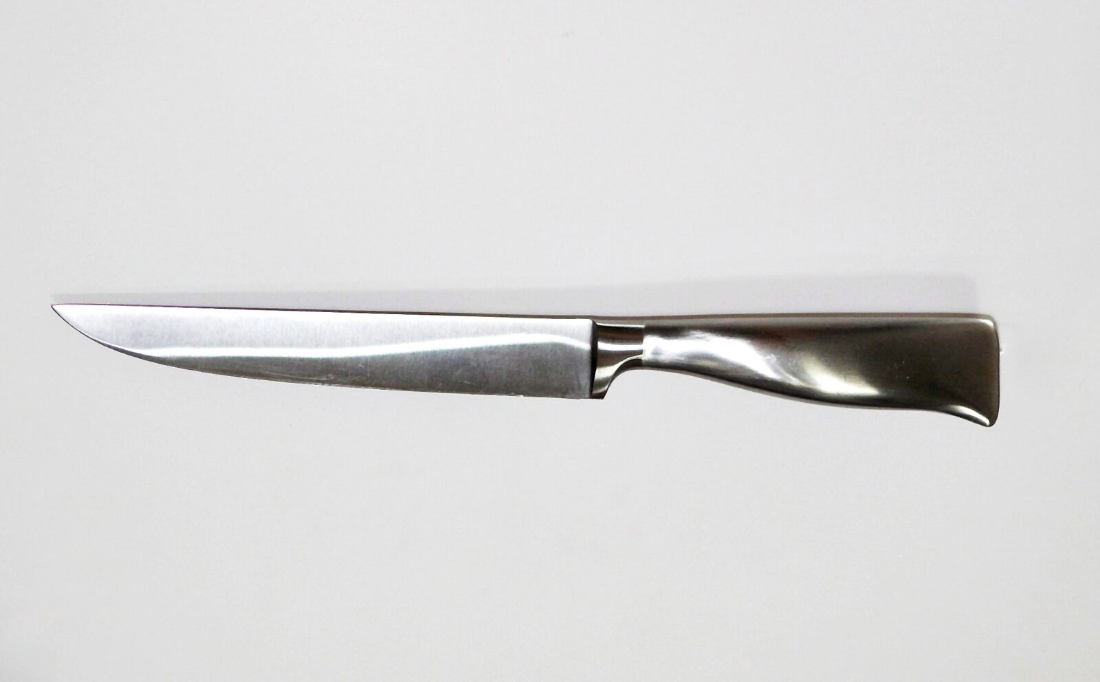 Leica V-LUX 1 sample photo. Knife, meat knife, kitchen photography