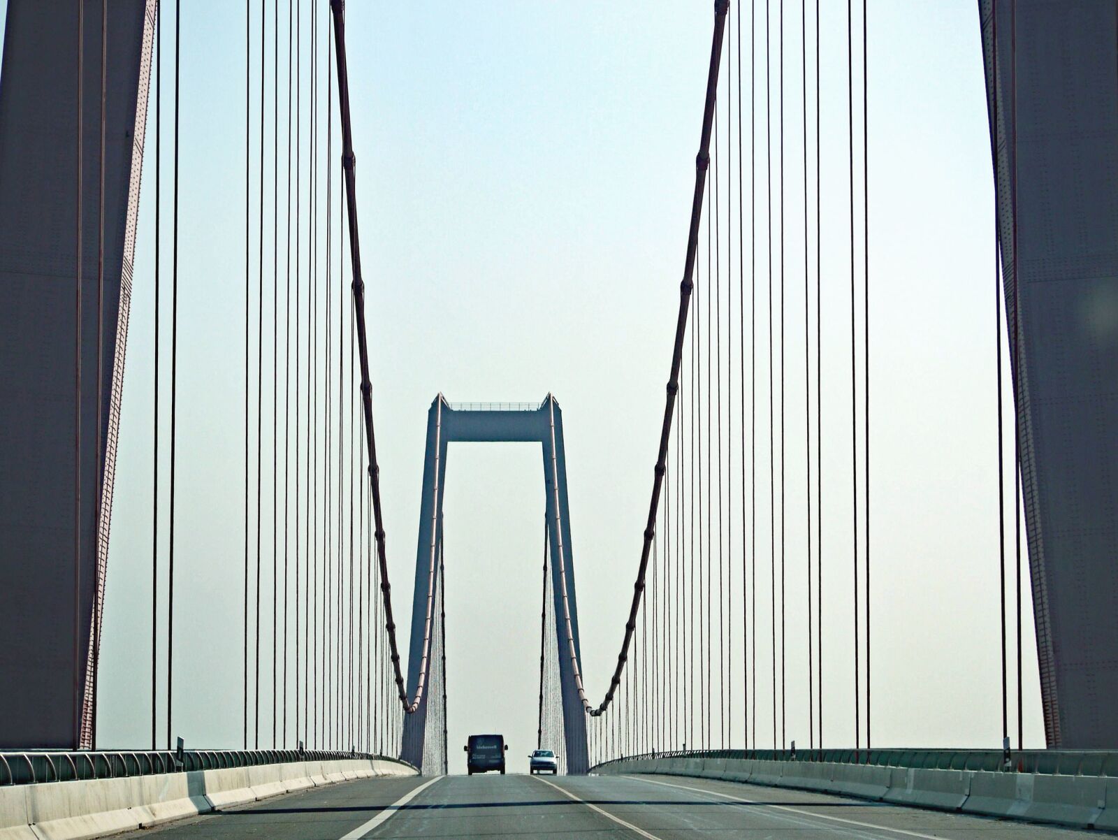 Panasonic Lumix DMC-G1 sample photo. Construction, car, bridge, construction photography