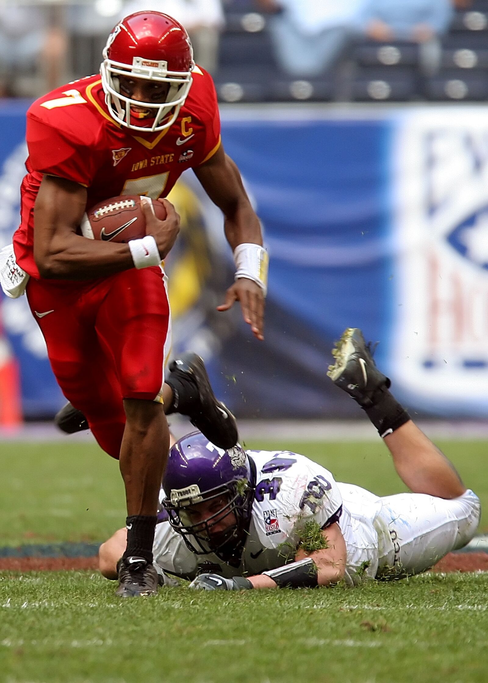 Canon EOS 20D sample photo. Football, american football, football photography