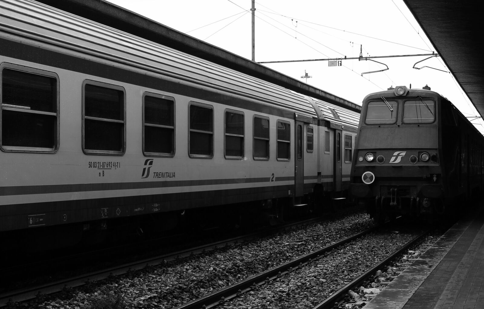Canon EOS 1100D (EOS Rebel T3 / EOS Kiss X50) sample photo. Train, trenitalia, europe photography