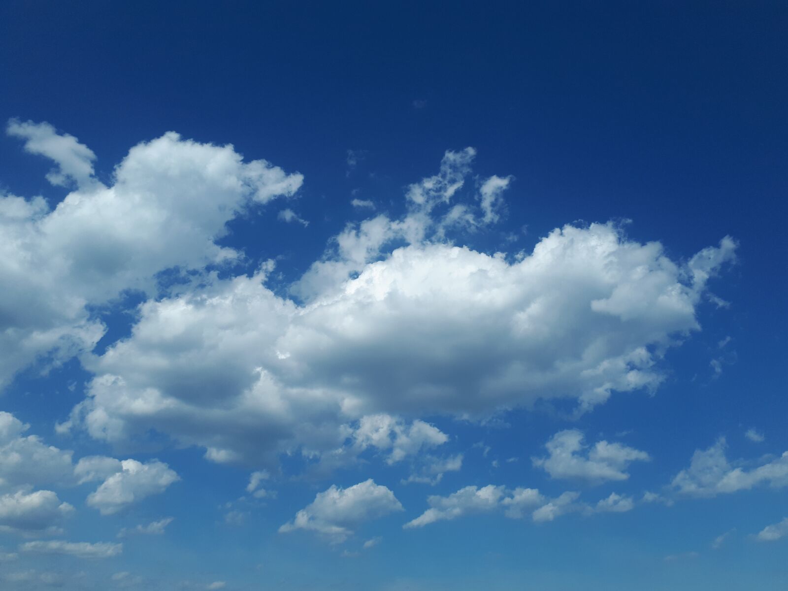 Samsung Galaxy A5(2017) sample photo. Sky, clouds, nature photography