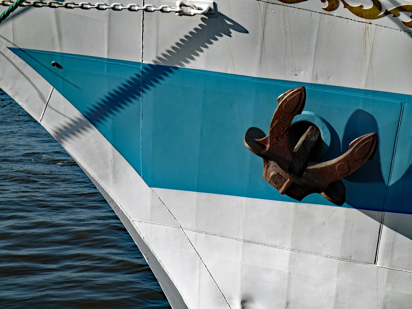 Leica Digilux 3 sample photo. Anchor, ship, boat photography