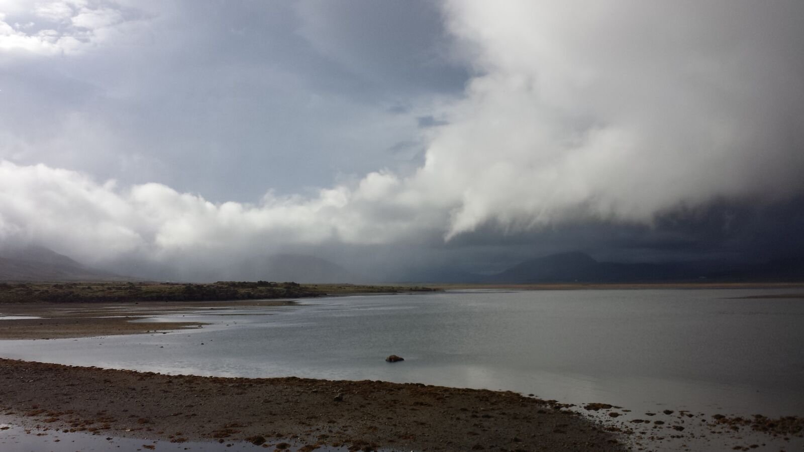 Samsung Galaxy S4 sample photo. Body of water, no photography