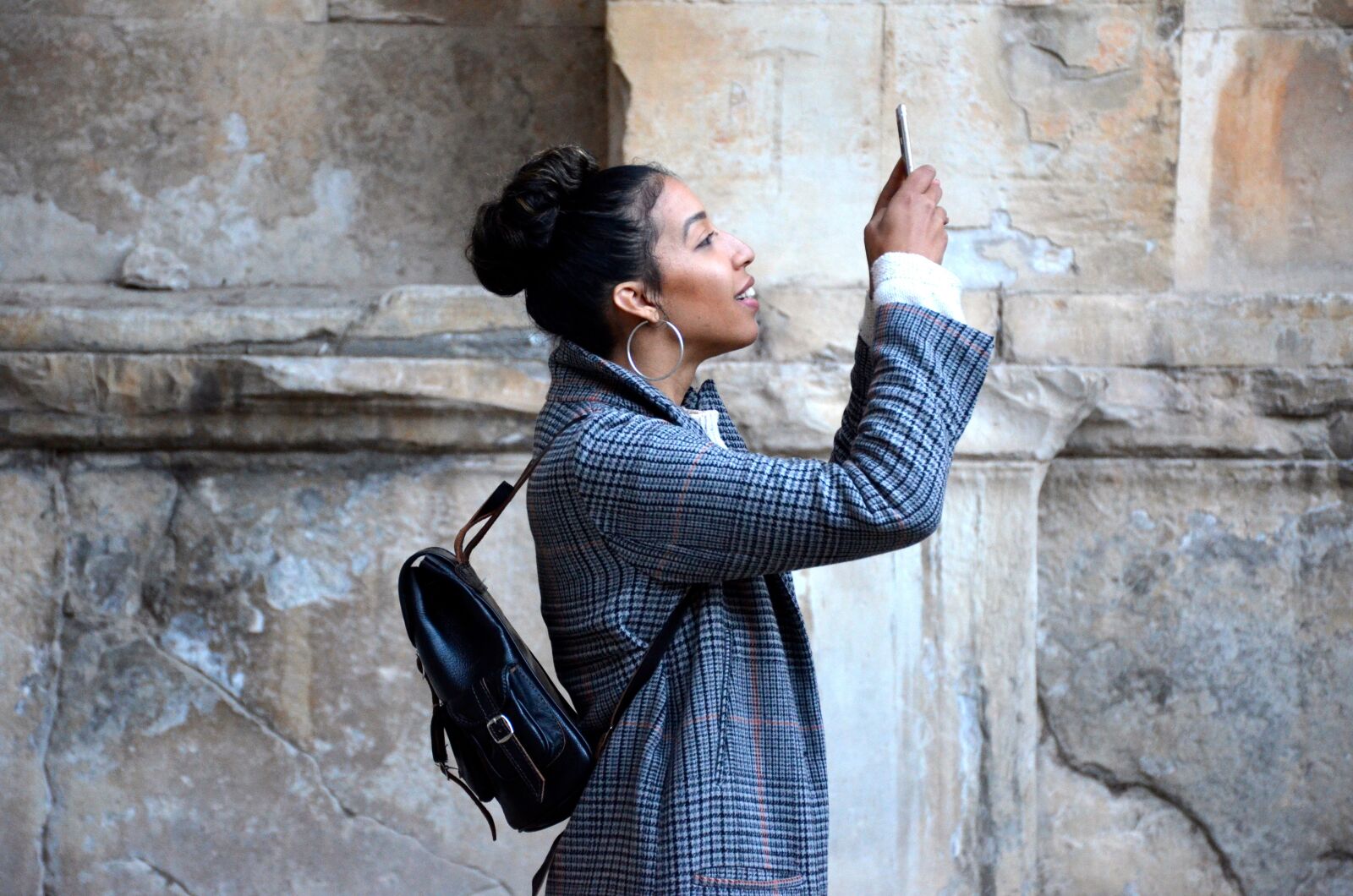 Nikon D7000 sample photo. Lady, mobile phone, person photography