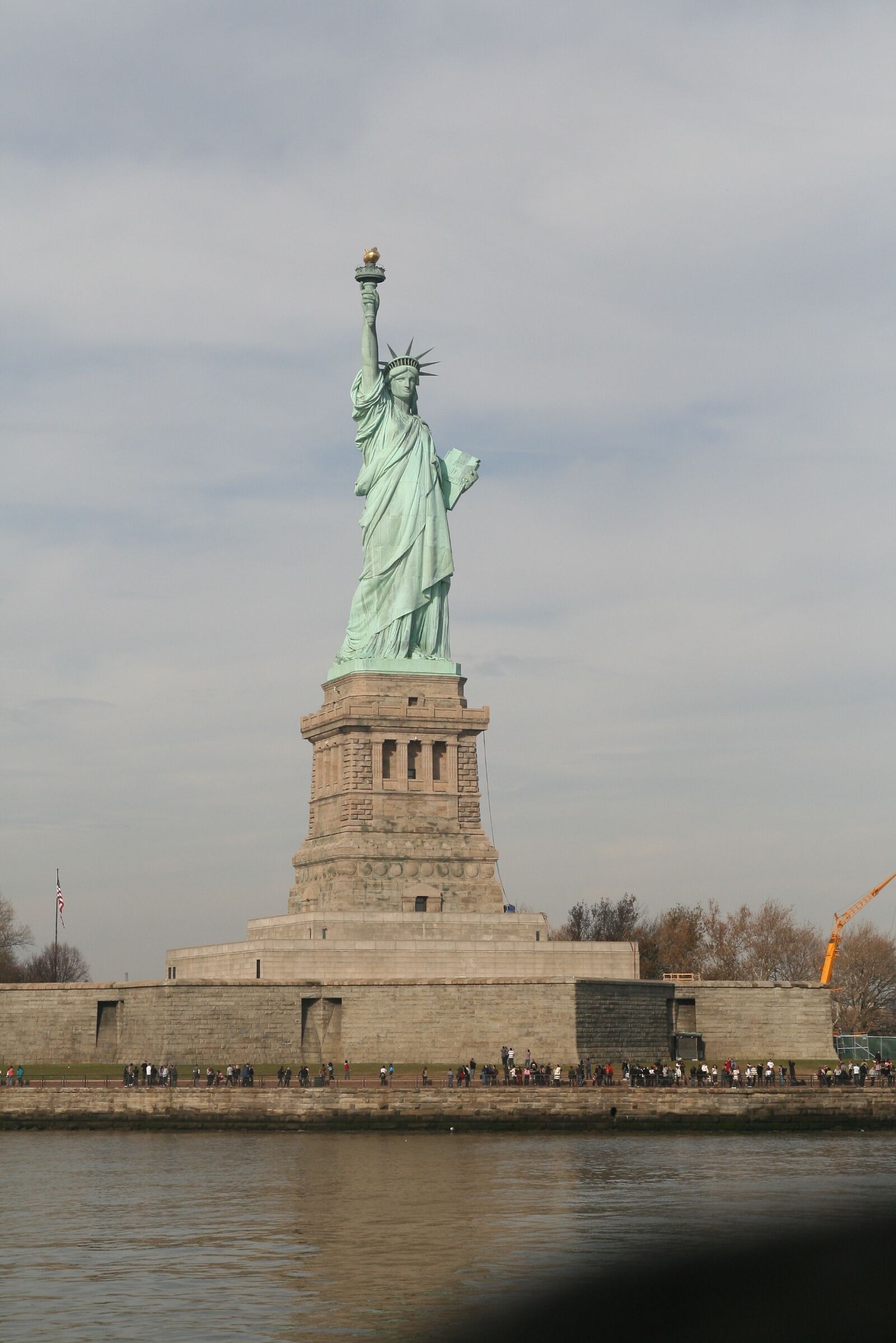 Canon EOS 400D (EOS Digital Rebel XTi / EOS Kiss Digital X) sample photo. The statue of liberty photography