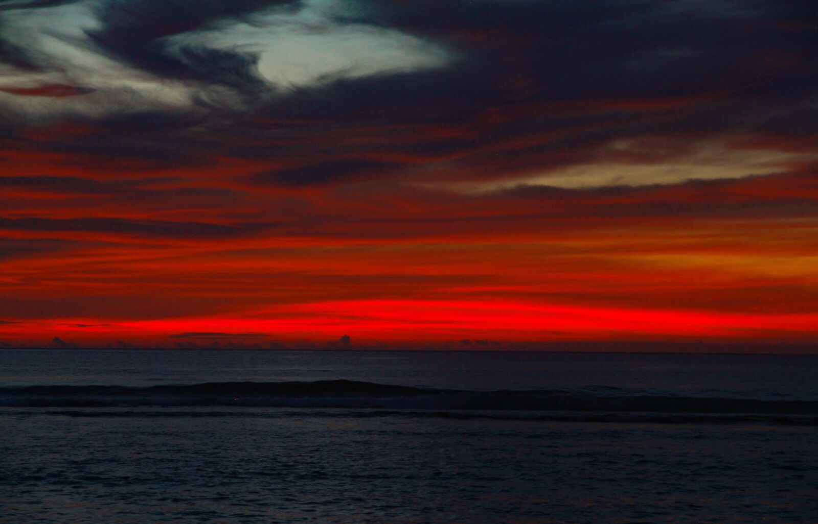 Canon EOS 7D sample photo. Red, sunset, lagoon photography