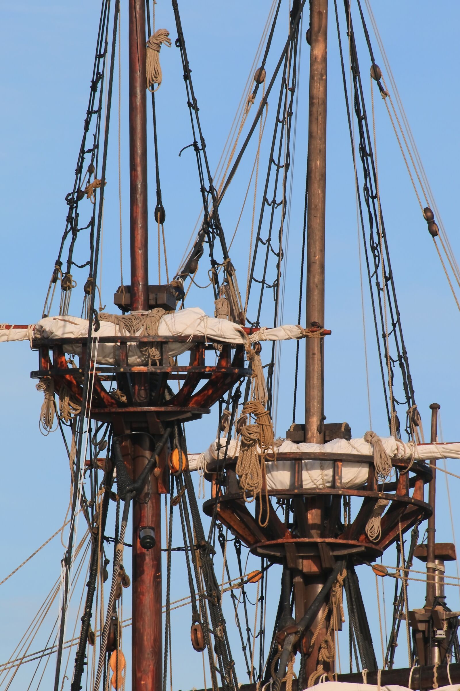 Canon EOS 70D sample photo. Pirate ship, sail, masts photography