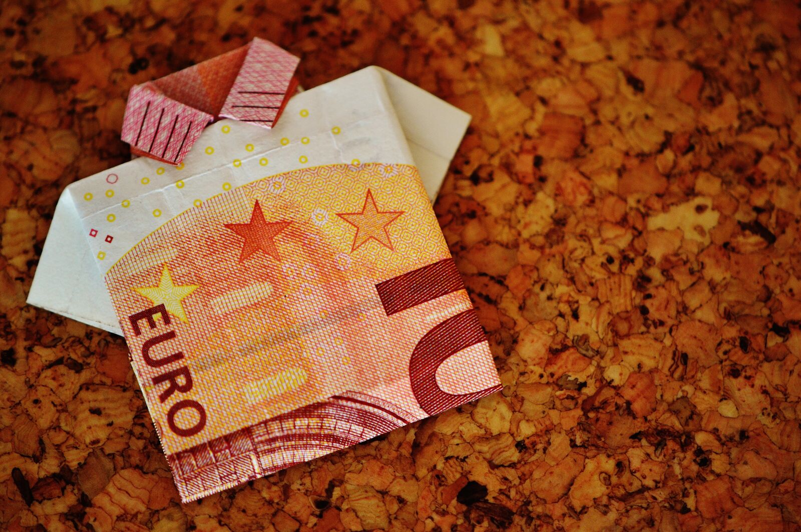 Nikon D3200 sample photo. The last shirt, dollar photography