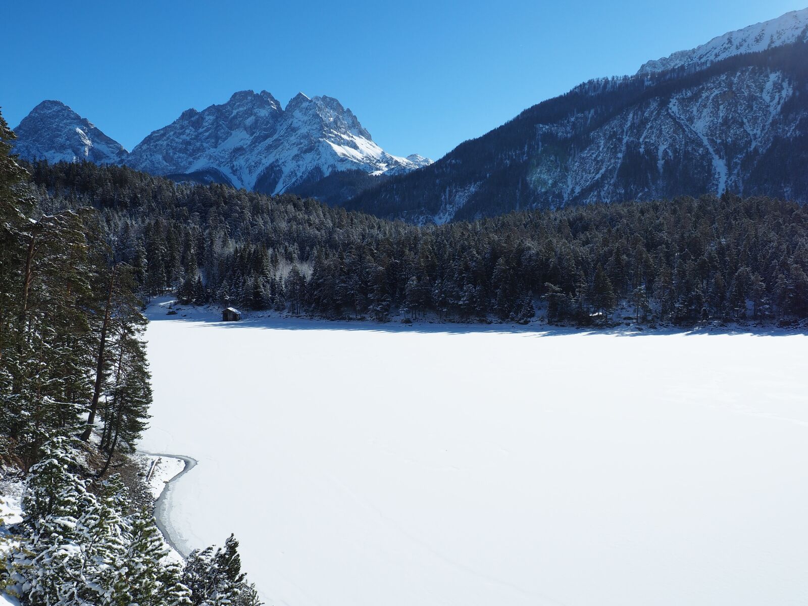 Olympus OM-D E-M10 sample photo. Tyrol, winter, winter sports photography
