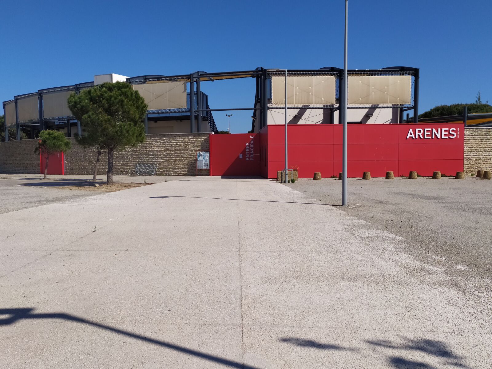 Xiaomi Redmi Note 7 sample photo. Arenas, fos sur mer photography
