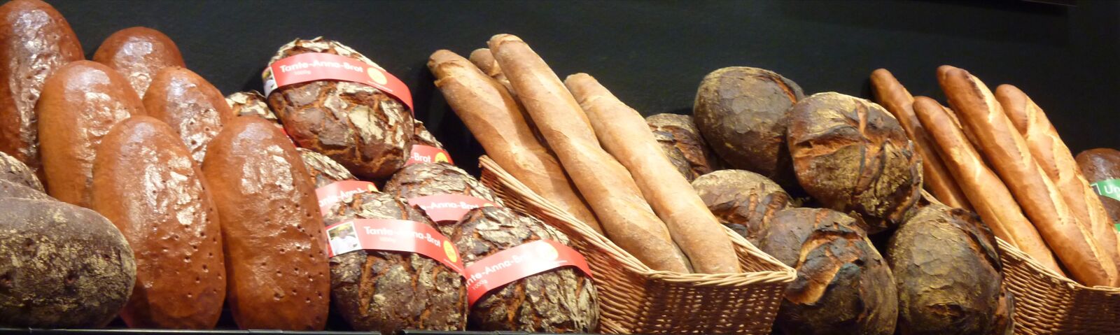 Panasonic DMC-TZ7 sample photo. Bread, pastries, baked photography
