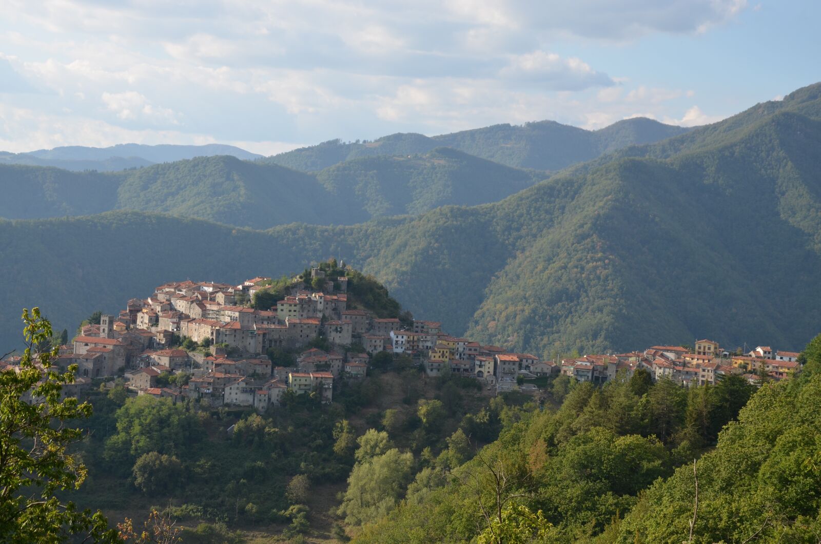 Nikon D5100 sample photo. Tuscany, village, italy photography