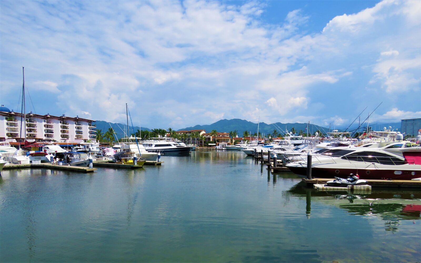 Canon PowerShot SX60 HS sample photo. Marina, boats, water photography