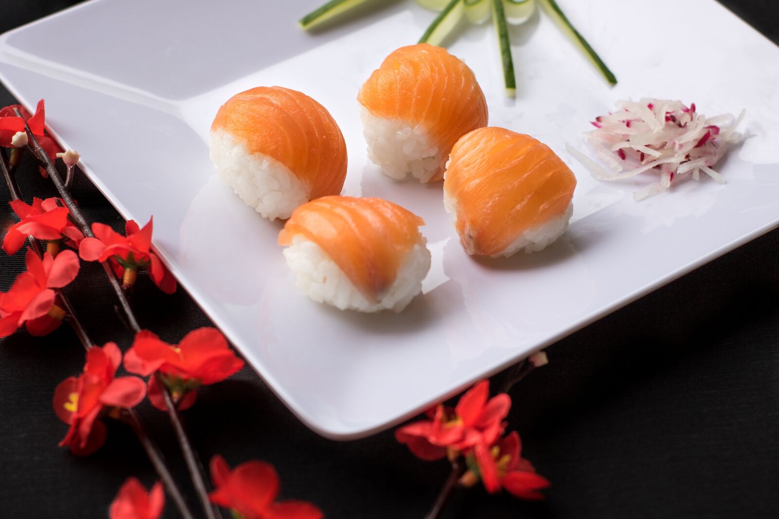 Canon EOS 750D (EOS Rebel T6i / EOS Kiss X8i) sample photo. Sushi, japanese food, japanese photography