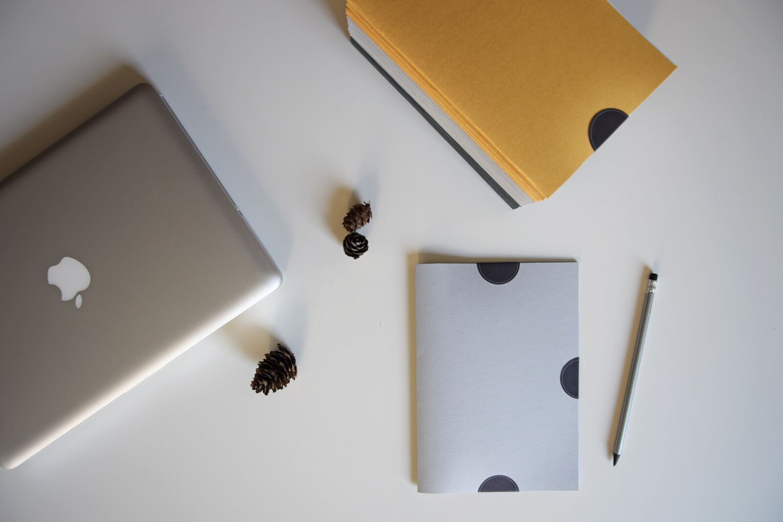 Nikon D3300 sample photo. Desk, computer, folder photography