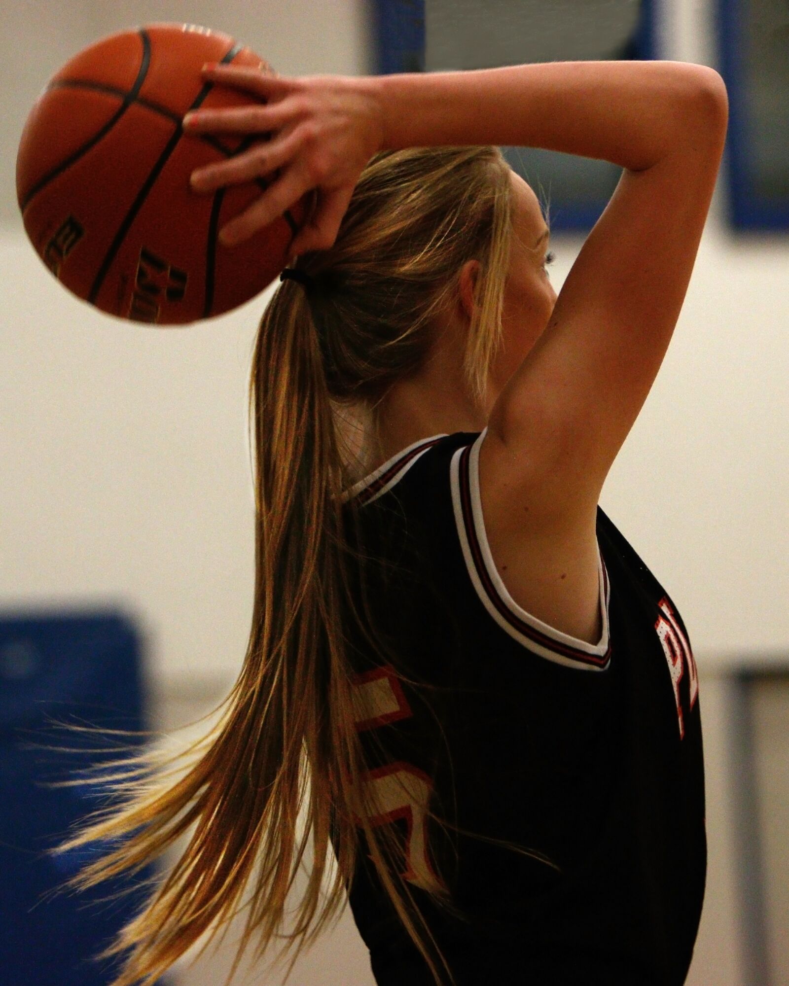 Canon EF 70-200mm F2.8L IS USM sample photo. Basketball, player, female photography
