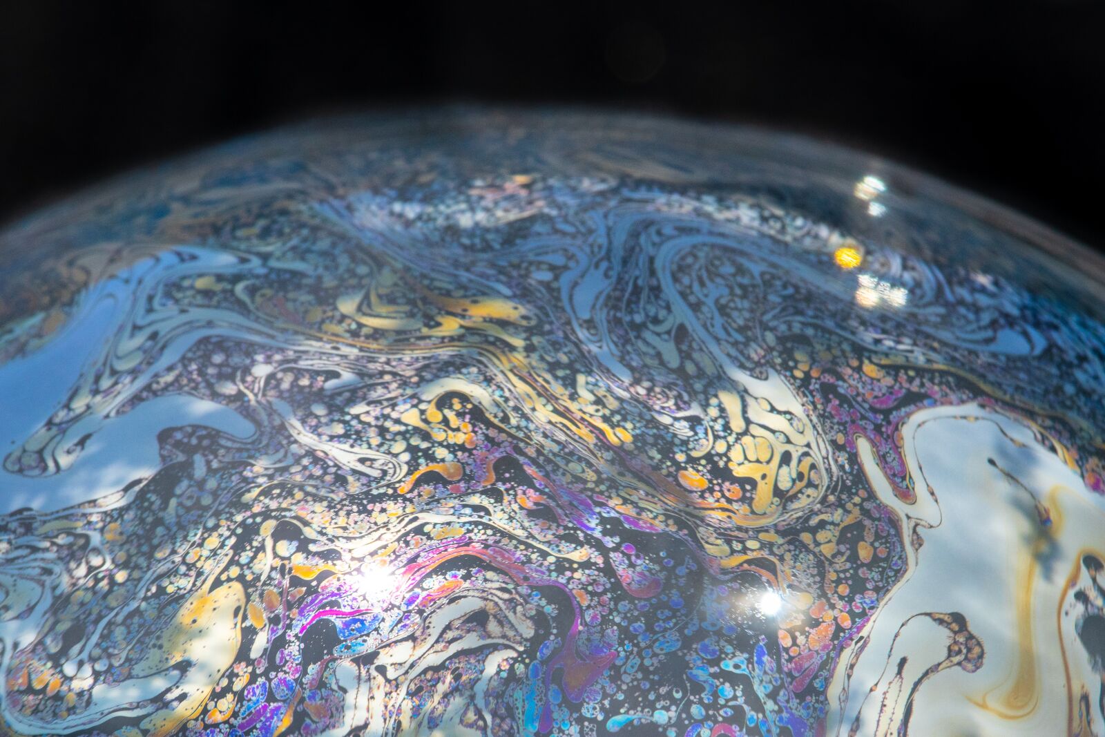 Canon EOS 200D (EOS Rebel SL2 / EOS Kiss X9) sample photo. Soap bubble, colour, color photography
