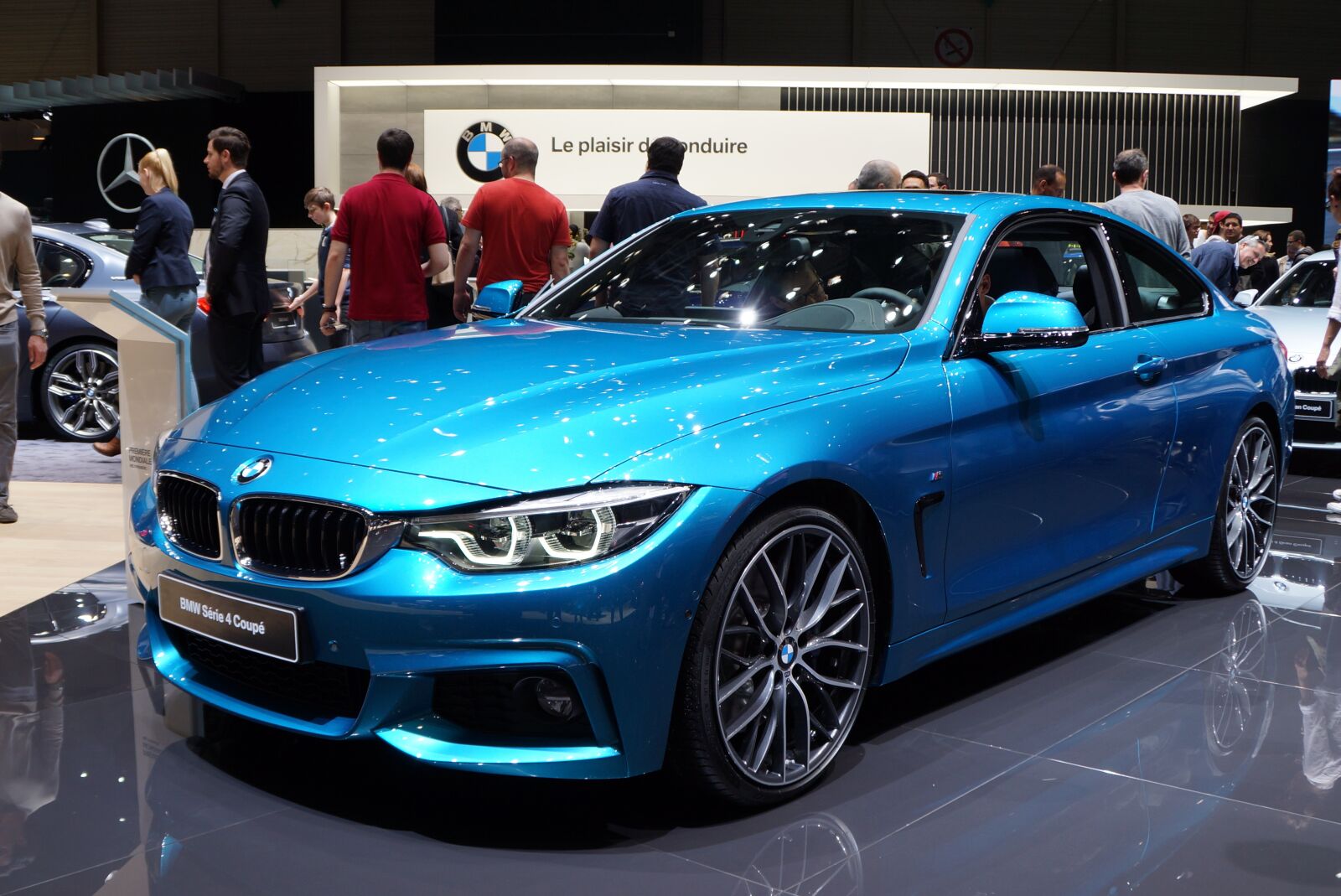 Sony DT 18-200mm F3.5-6.3 sample photo. Iaa, bmw, bmw 4 photography
