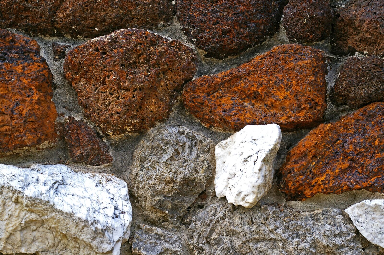Pentax *ist DL2 sample photo. Natural stone wall, wall photography